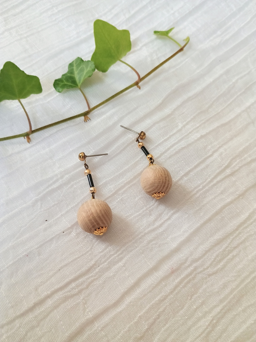 🍂 FALL FESTIVAL 🍂 VTG Handmade Glass & Wood Dangle Earrings, Boho Vibes, Chic